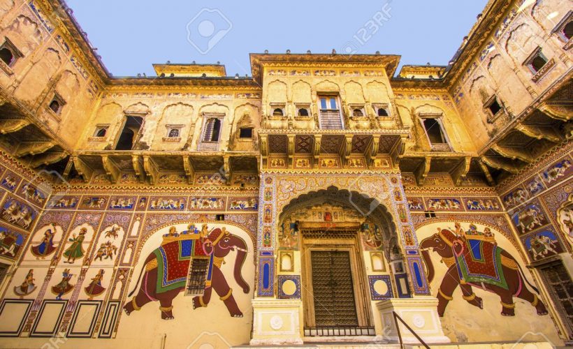 18322185-mandawa-india-oct-25-beautiful-old-haveli-on-oct-25-in-mandawa-india-rajasthan-india-the-town-referr-Stock-Photo